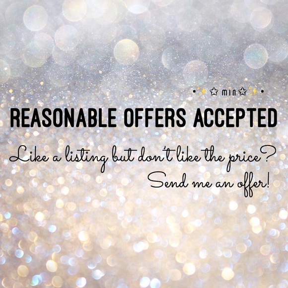 {Tahlia} Feathered Tassel Earrings - Picture 3 of 3